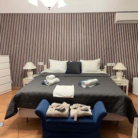 Anna'S Garden Bed & Breakfast ตอร์เรเวียคา ภายนอก รูปภาพ