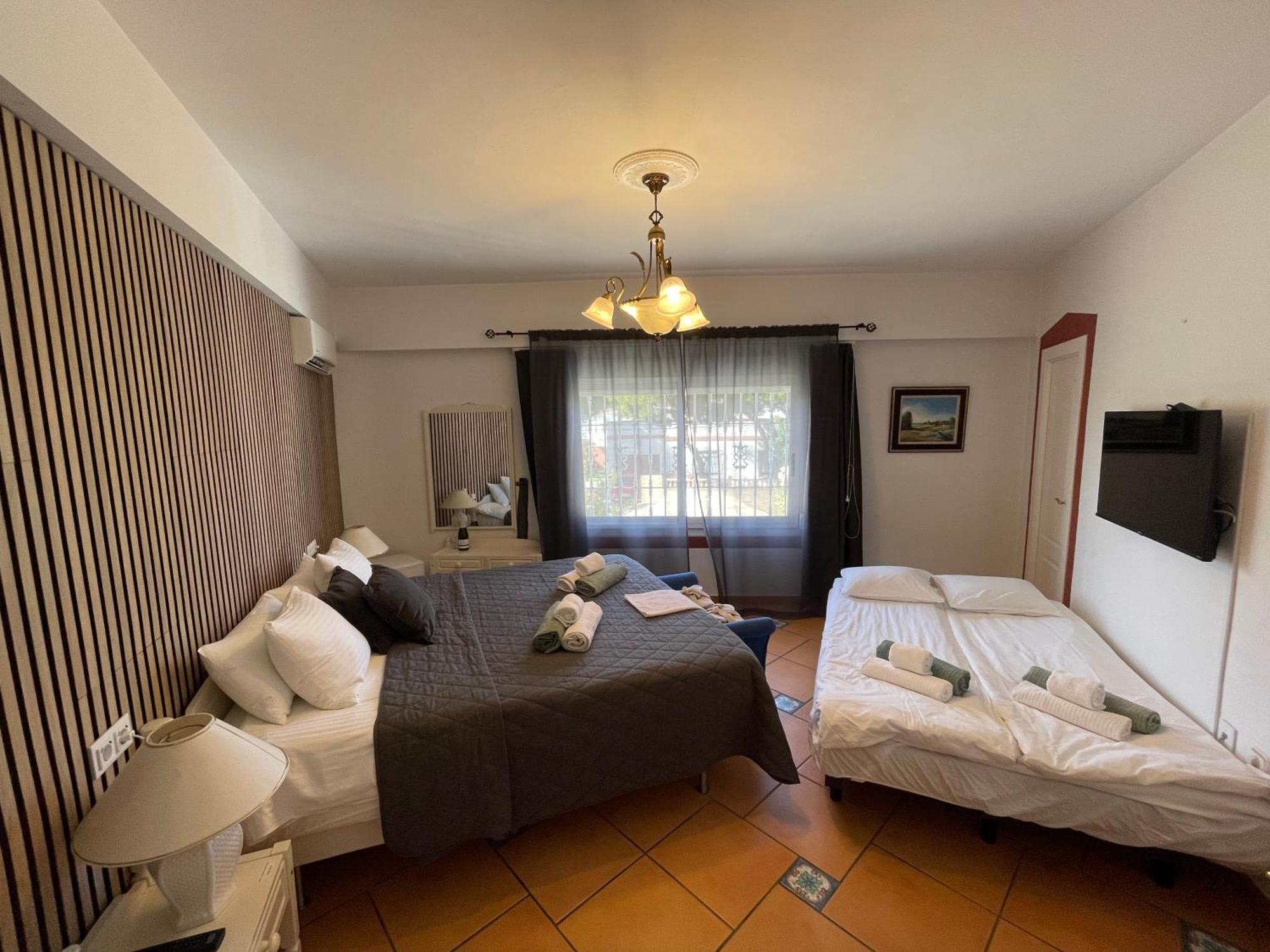 Anna'S Garden Bed & Breakfast ตอร์เรเวียคา ห้อง รูปภาพ